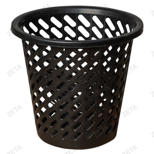 Trash bins and urns 