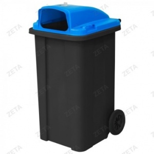 Plastic trash cans 